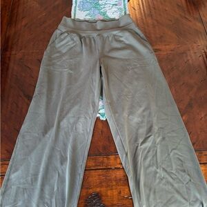 Wide Leg Women’s Pants in Olive Green